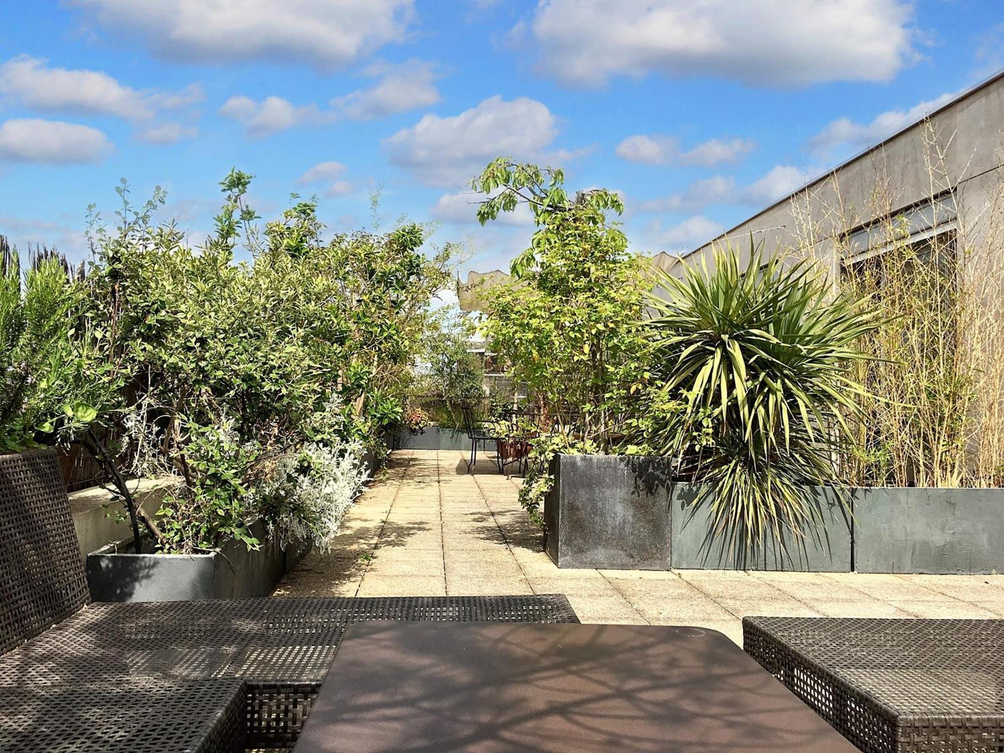 Spacieux A Avec Terrasse Panoramique De 110 M²